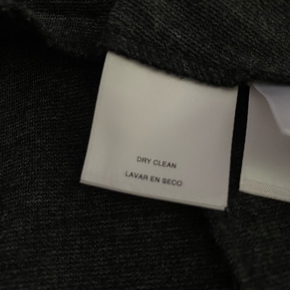 Kasper Gray A-Line Knit Skirt | Size 10 | Sleek Workwear Staple - Picture 8 of 8